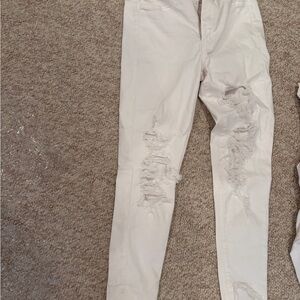 American Eagle Outfitters White Ripped Skinny Jeans